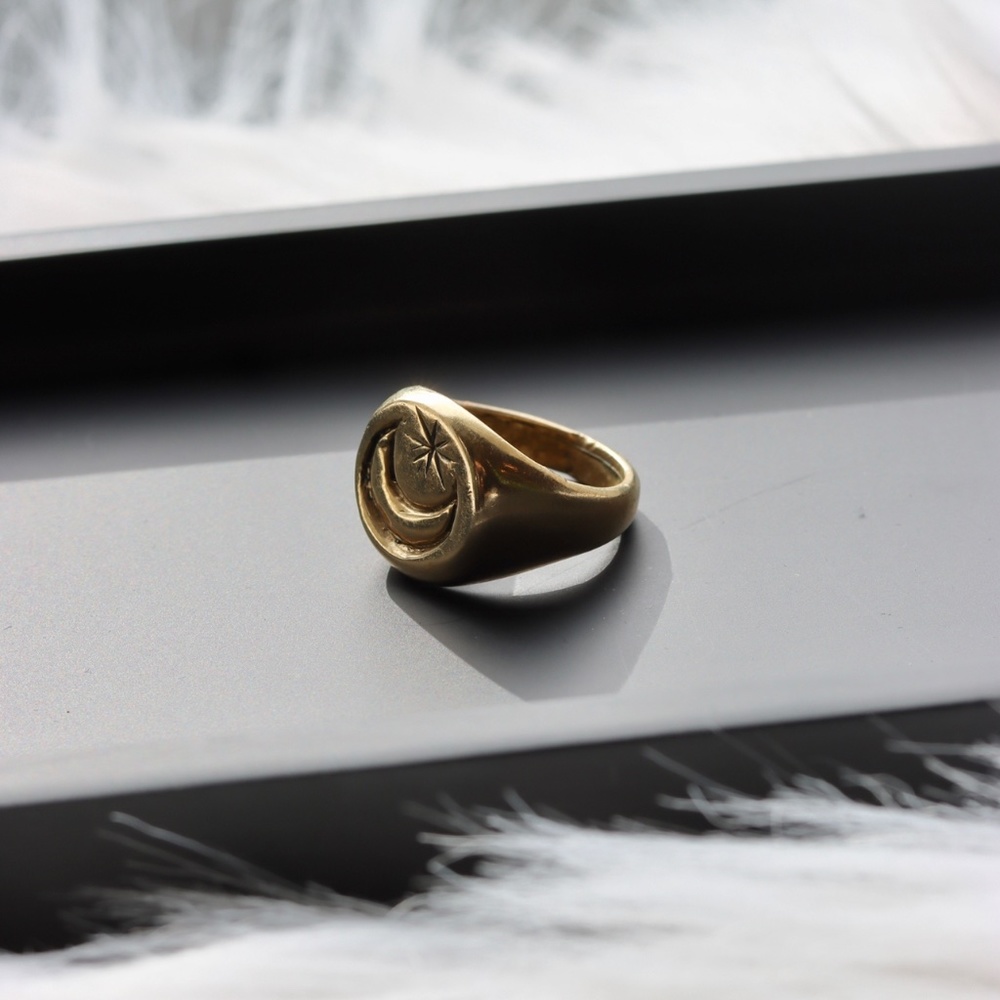 Luna Star Cast Ring